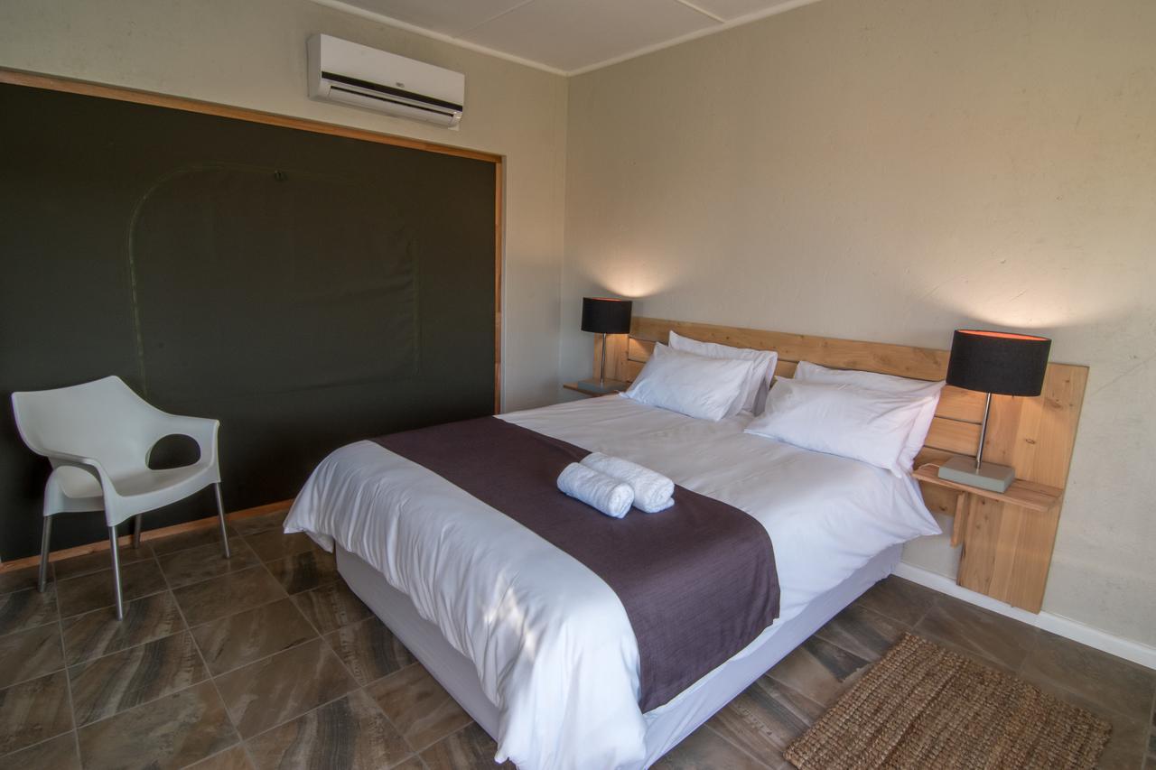 Letsatsi Lodge Vanrhynsdorp Extérieur photo