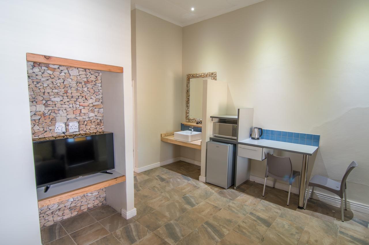 Letsatsi Lodge Vanrhynsdorp Extérieur photo