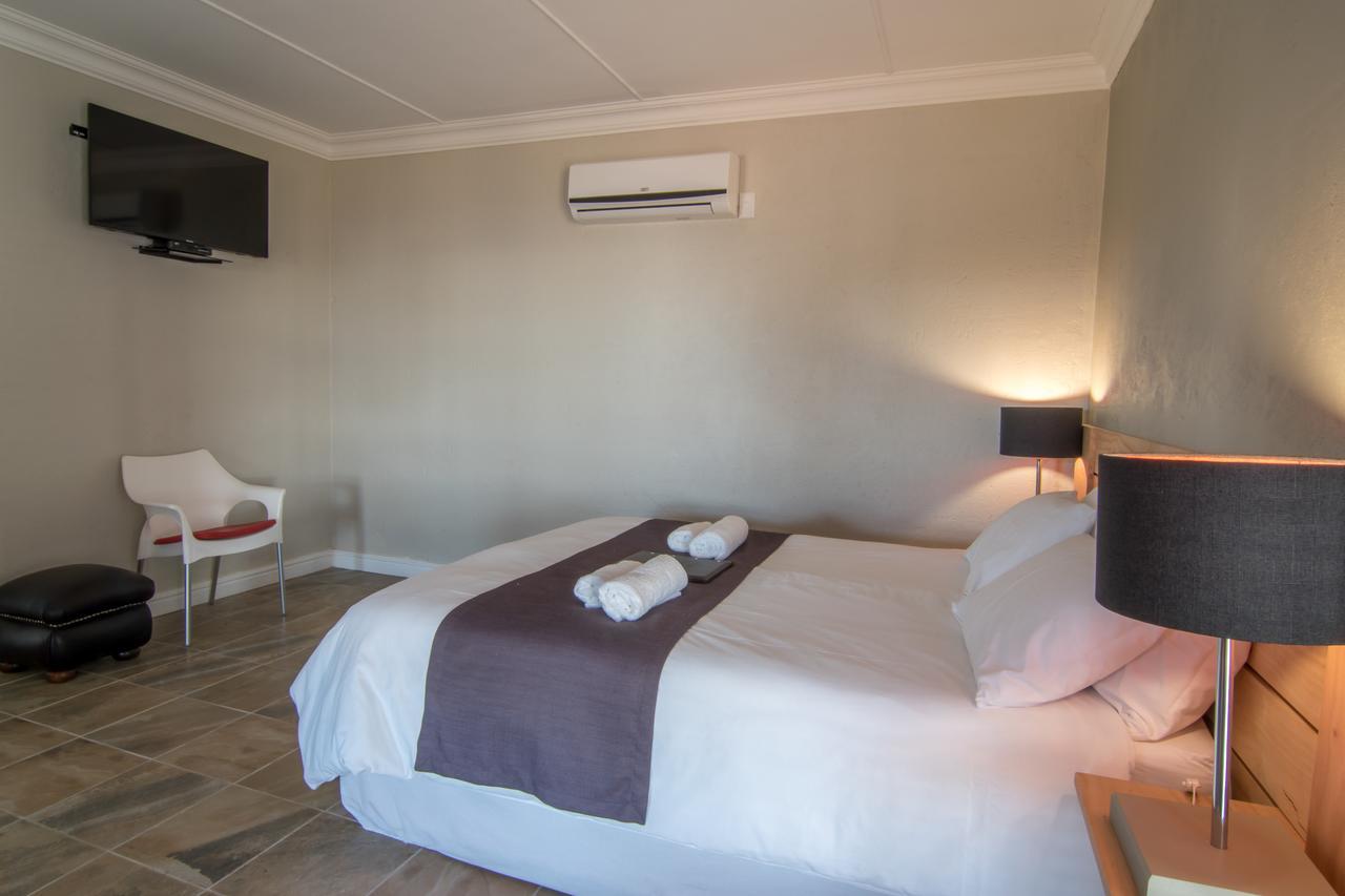 Letsatsi Lodge Vanrhynsdorp Extérieur photo