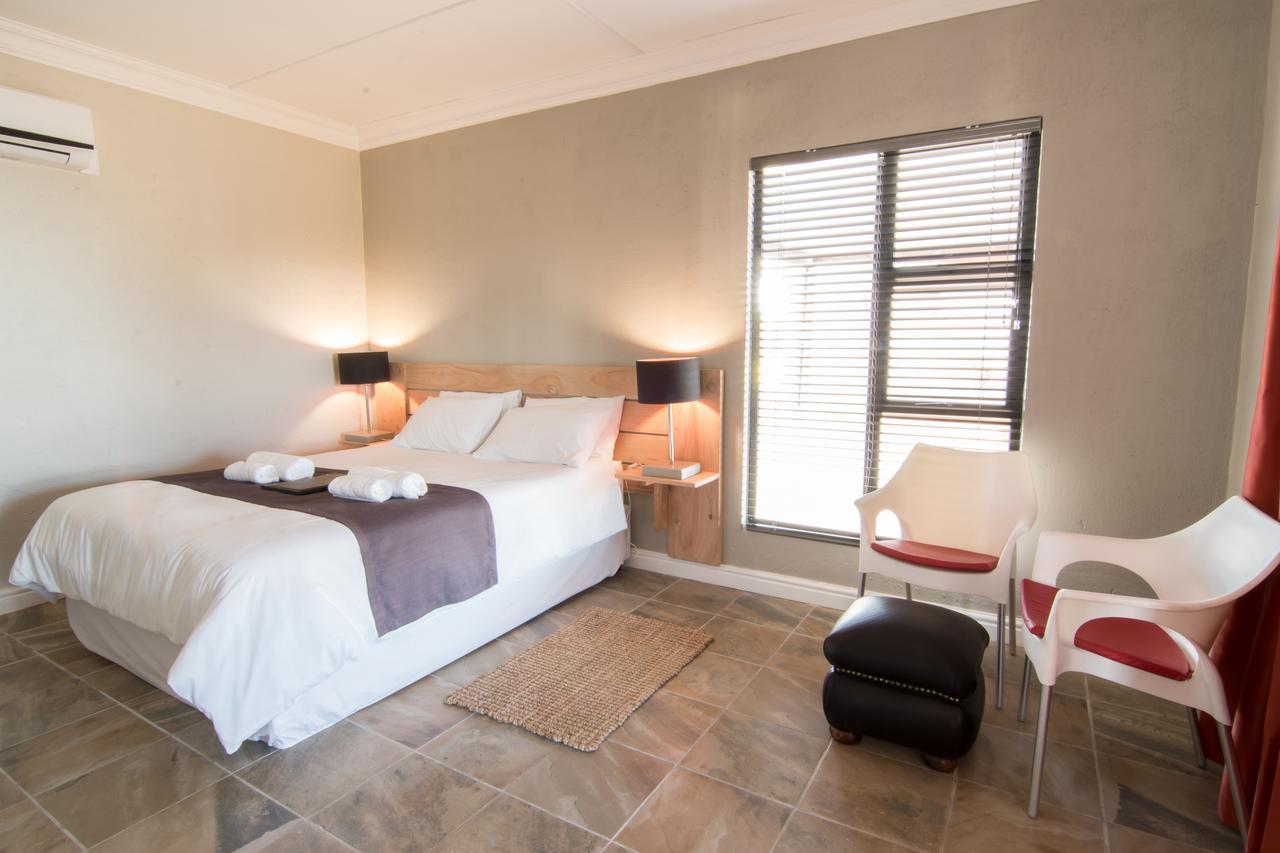 Letsatsi Lodge Vanrhynsdorp Extérieur photo